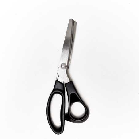 Zig zag scissors for...